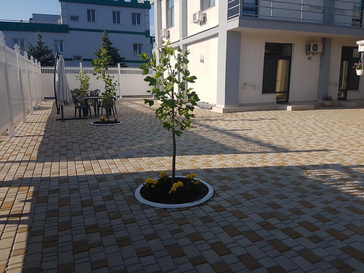 Aleksandriya Hotel Tjornomorsk Eksteriør billede