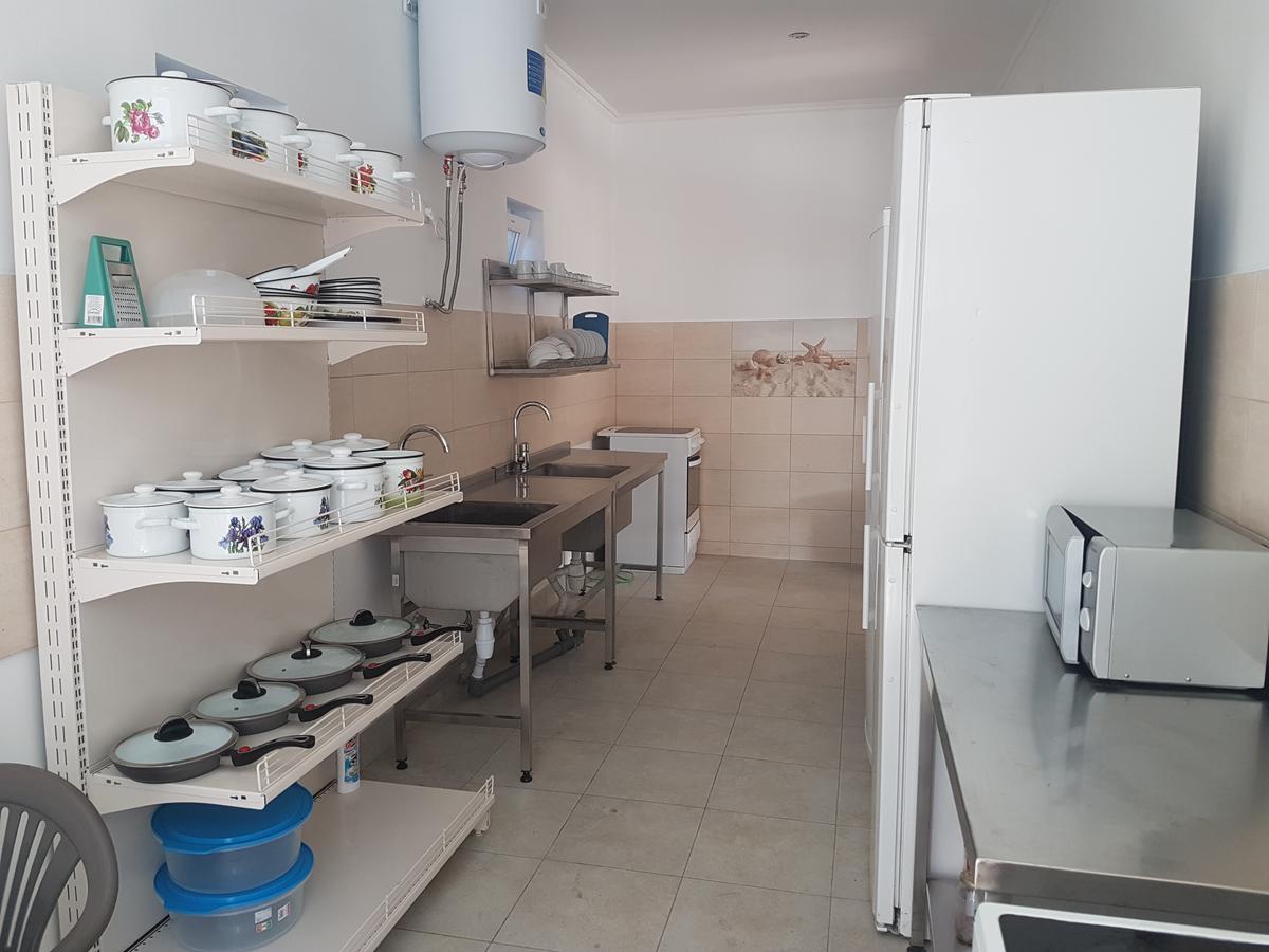 Aleksandriya Hotel Tjornomorsk Eksteriør billede